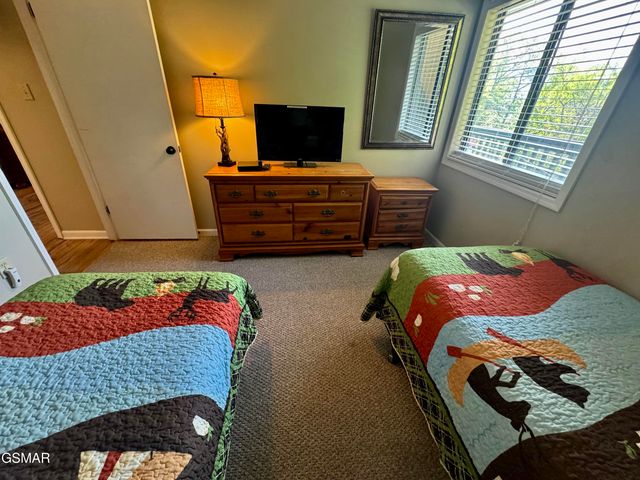 1102 Ski View Drive, Gatlinburg, TN 37738