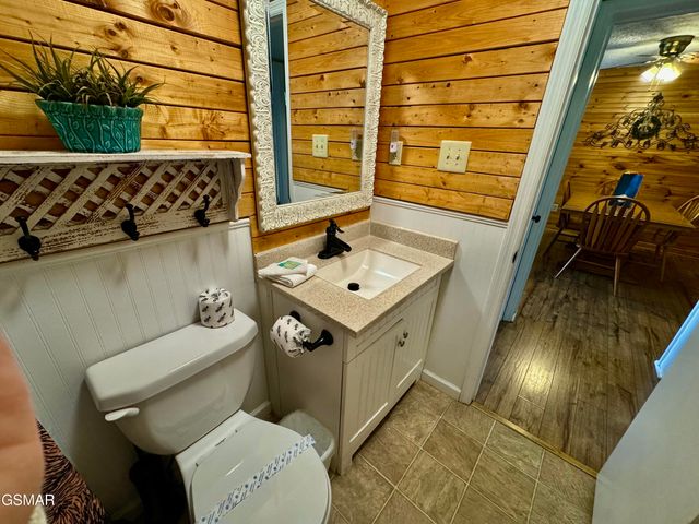 1102 Ski View Drive, Gatlinburg, TN 37738