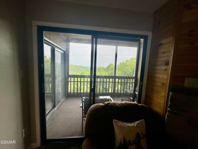 1102 Ski View Drive, Gatlinburg, TN 37738
