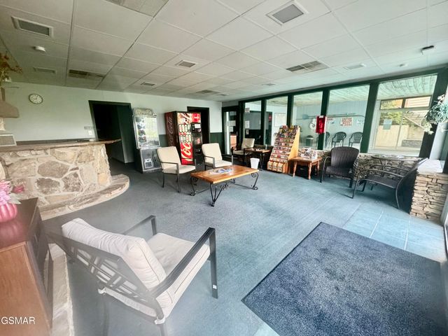 1102 Ski View Drive, Gatlinburg, TN 37738