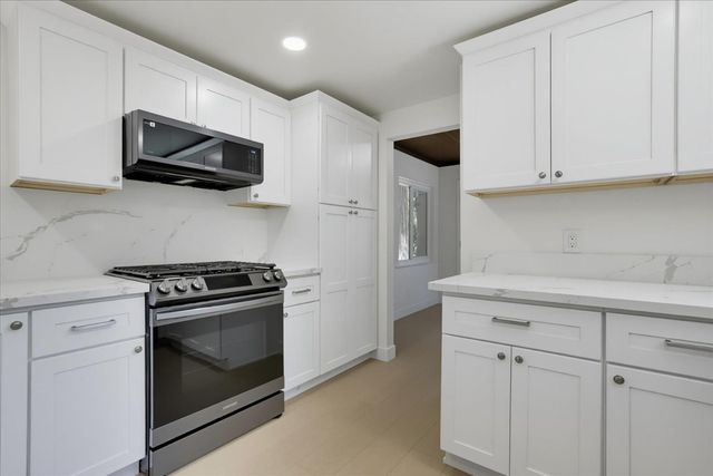 13316 Banner Lava Cap Rd, Nevada City, CA 95959