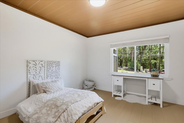 13316 Banner Lava Cap Rd, Nevada City, CA 95959