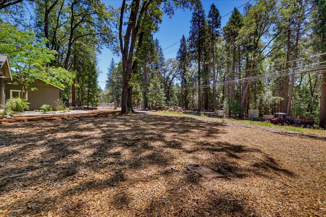 13316 Banner Lava Cap Rd, Nevada City, CA 95959