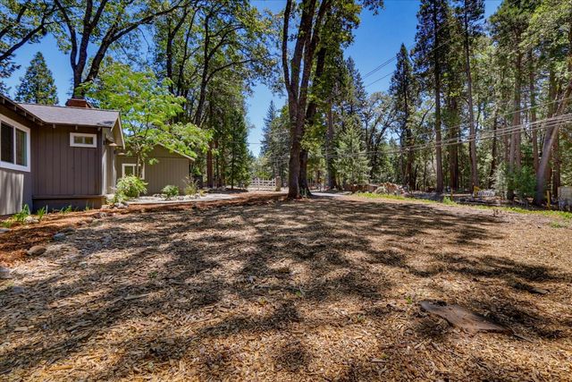 13316 Banner Lava Cap Rd, Nevada City, CA 95959