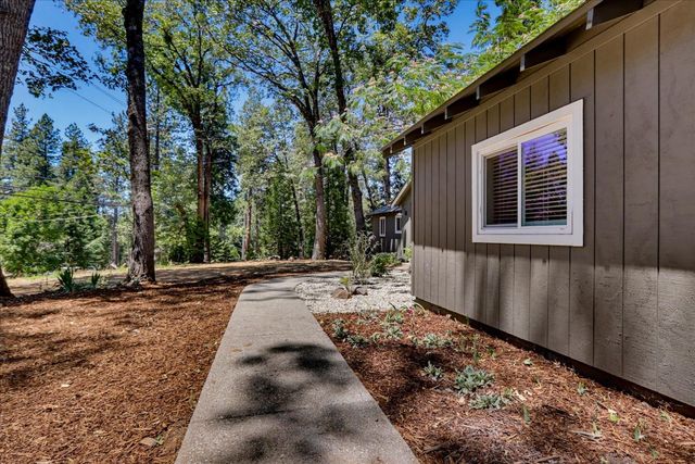 13316 Banner Lava Cap Rd, Nevada City, CA 95959