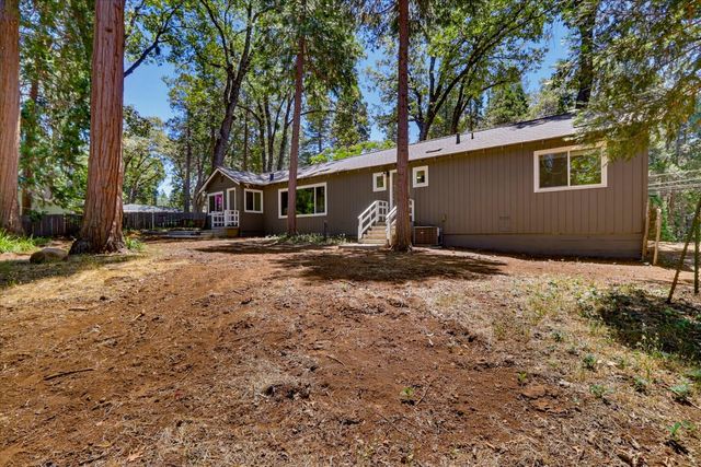 13316 Banner Lava Cap Rd, Nevada City, CA 95959