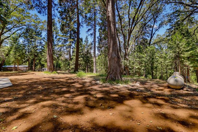 13316 Banner Lava Cap Rd, Nevada City, CA 95959