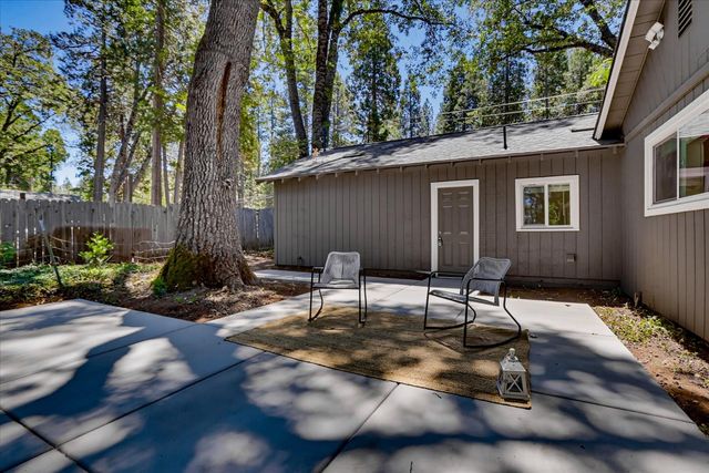 13316 Banner Lava Cap Rd, Nevada City, CA 95959