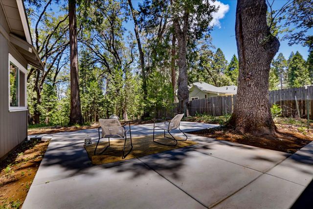 13316 Banner Lava Cap Rd, Nevada City, CA 95959