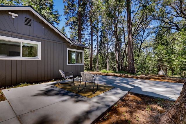 13316 Banner Lava Cap Rd, Nevada City, CA 95959