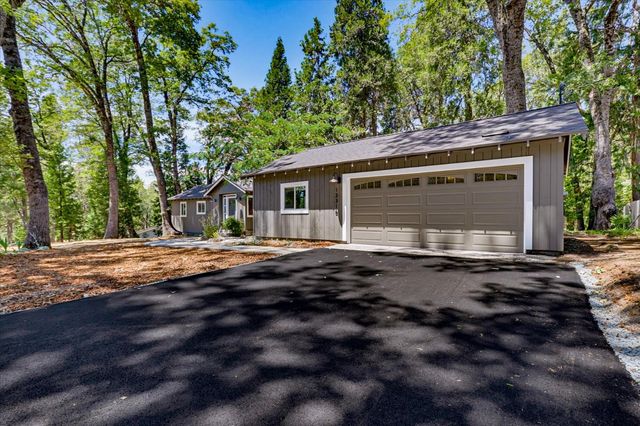 13316 Banner Lava Cap Rd, Nevada City, CA 95959
