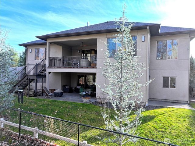 2049 Stillwater Drive, Walla Walla, WA 99362