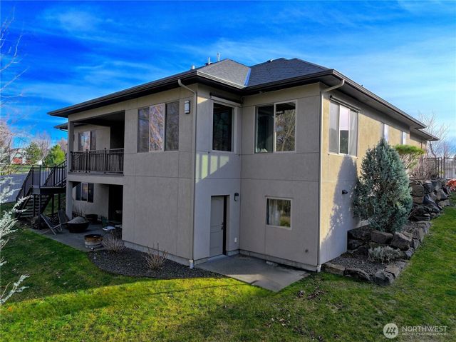 2049 Stillwater Drive, Walla Walla, WA 99362