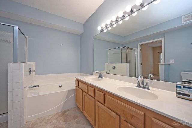 250 Postoak Lane, Milford, OH 45150