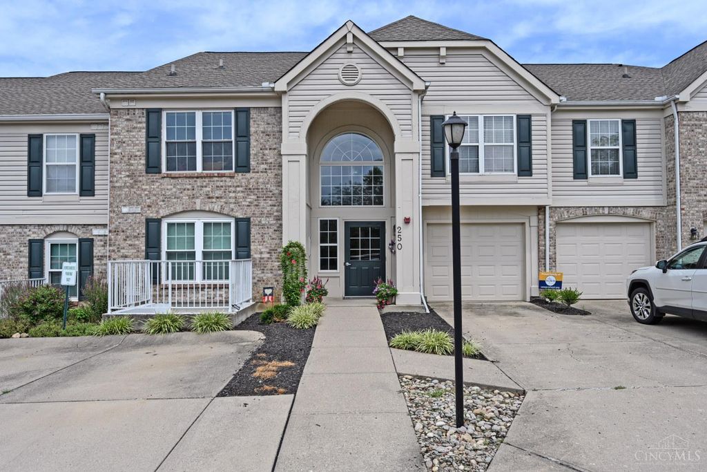 250 Postoak Lane, Milford, OH 45150
