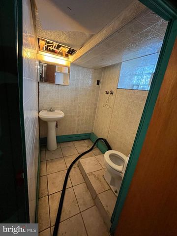 5726 OLD 2ND ST, Philadelphia, PA 19120