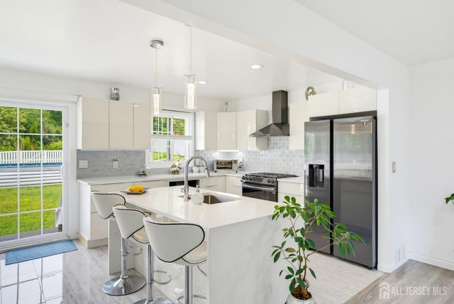 125 Higgins Road, Old Bridge, NJ 07747