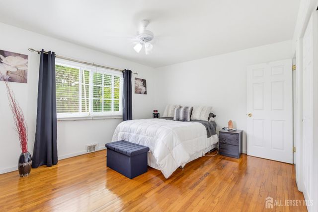 125 Higgins Road, Old Bridge, NJ 07747