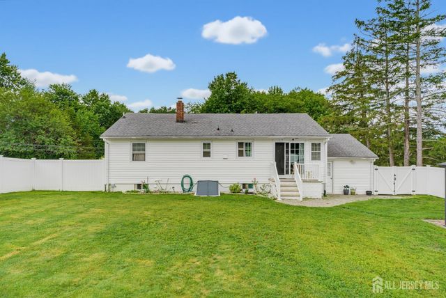 125 Higgins Road, Old Bridge, NJ 07747