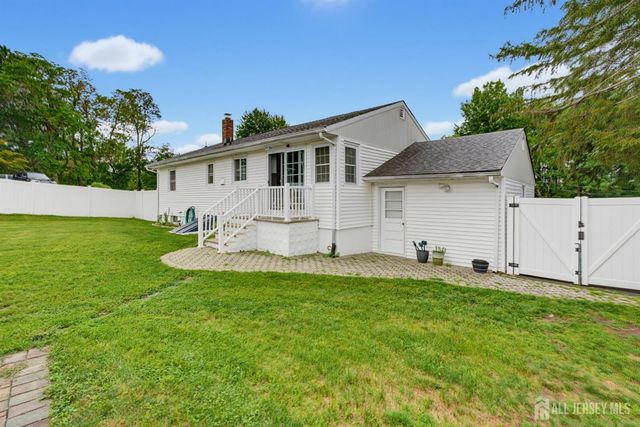 125 Higgins Road, Old Bridge, NJ 07747