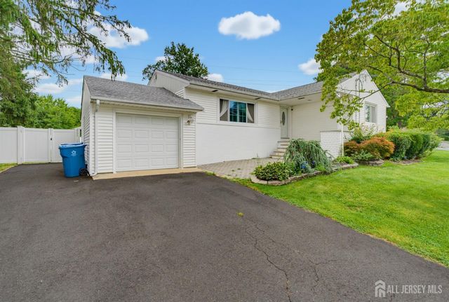 125 Higgins Road, Old Bridge, NJ 07747