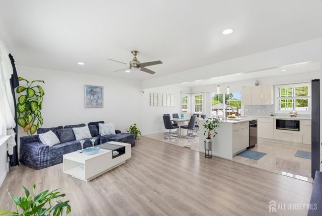 125 Higgins Road, Old Bridge, NJ 07747