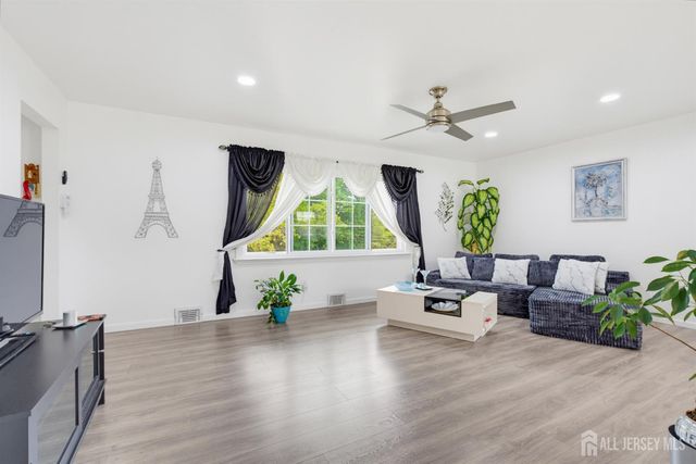 125 Higgins Road, Old Bridge, NJ 07747