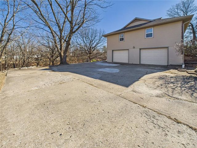 1421 Grandview Drive, Warrensburg, MO 64093