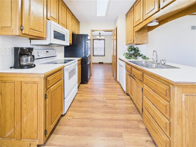 1421 Grandview Drive, Warrensburg, MO 64093