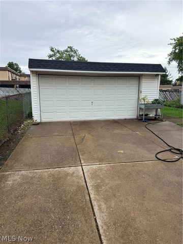 15401 Ramage Avenue, Maple Heights, OH 44137