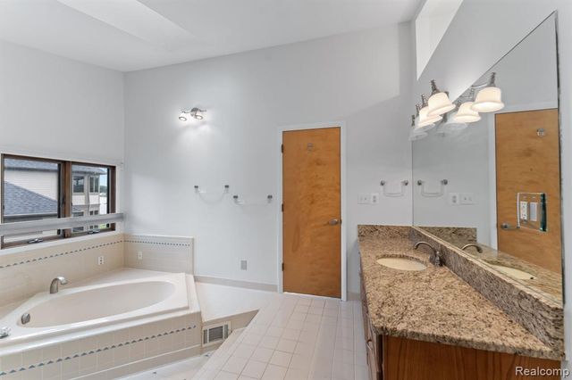 6628 Longworth Drive, Waterford, MI 48329