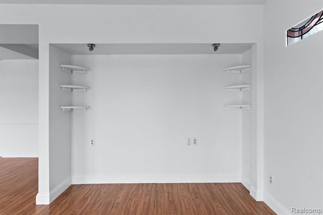 6628 Longworth Drive, Waterford, MI 48329