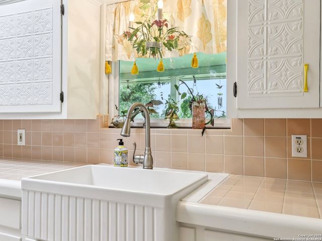 721 Rocky Creek, Fredericksburg, TX 78624