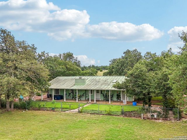 721 Rocky Creek, Fredericksburg, TX 78624