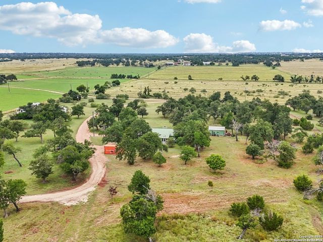 721 Rocky Creek, Fredericksburg, TX 78624