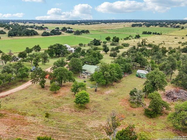 721 Rocky Creek, Fredericksburg, TX 78624