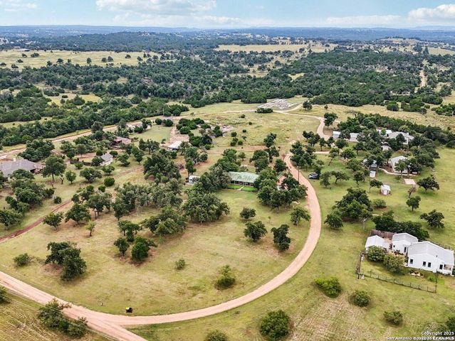 721 Rocky Creek, Fredericksburg, TX 78624