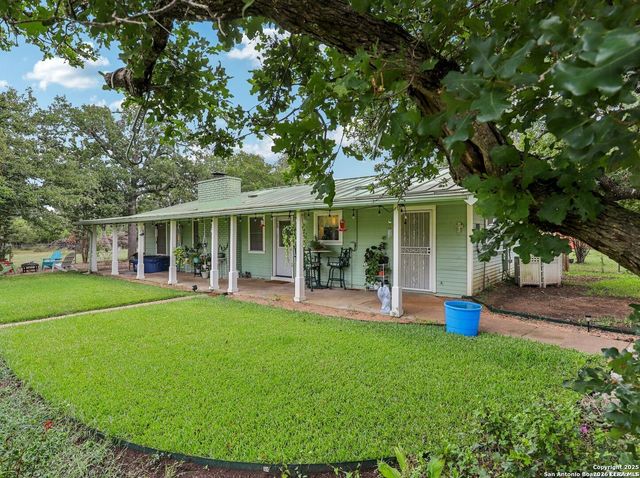 721 Rocky Creek, Fredericksburg, TX 78624