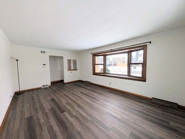 1360 S 88th STREET, Milwaukee, WI 53214