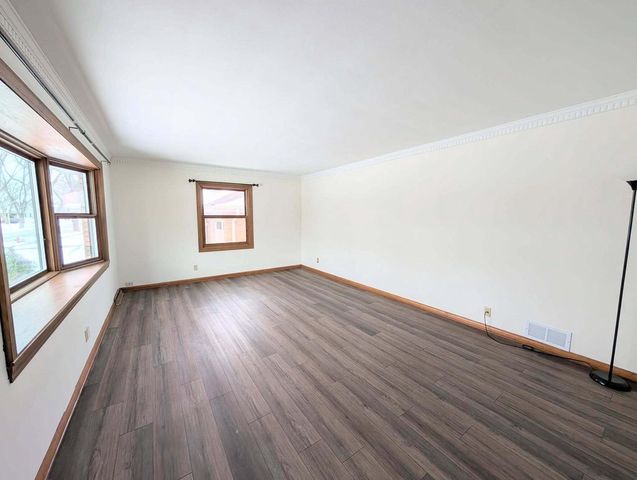 1360 S 88th STREET, Milwaukee, WI 53214