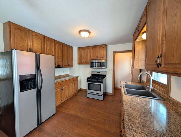 1360 S 88th STREET, Milwaukee, WI 53214