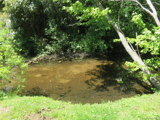 440 Spangle Drive, North Babylon, NY 11703