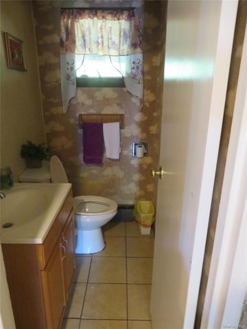 440 Spangle Drive, North Babylon, NY 11703