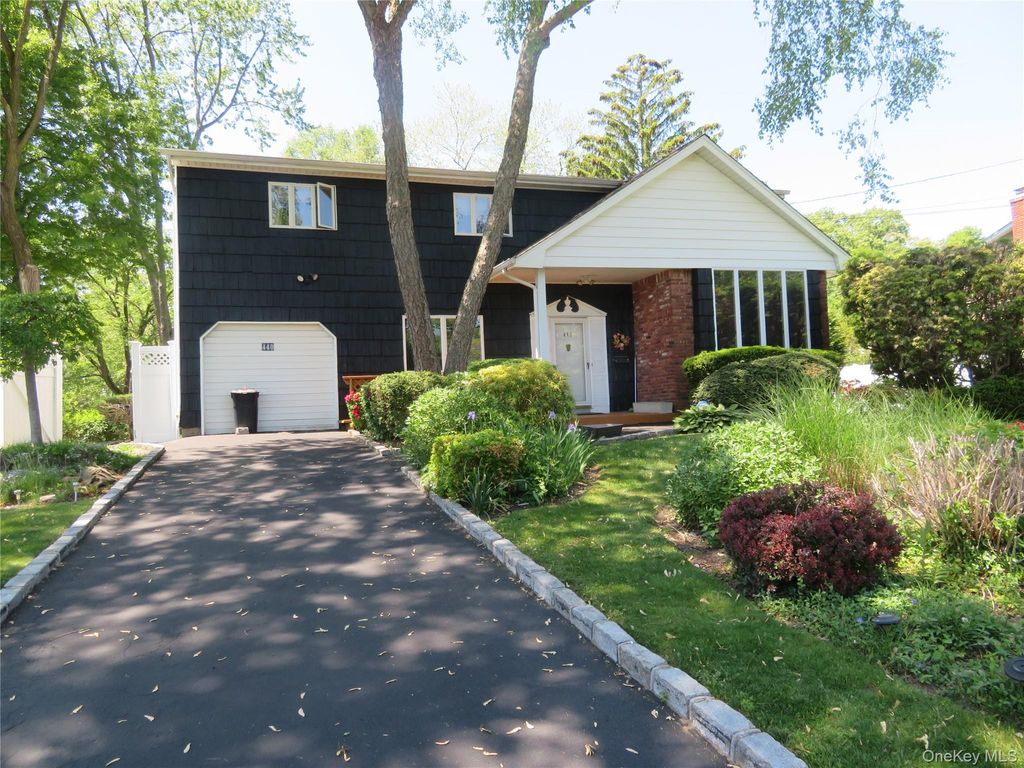 440 Spangle Drive, North Babylon, NY 11703