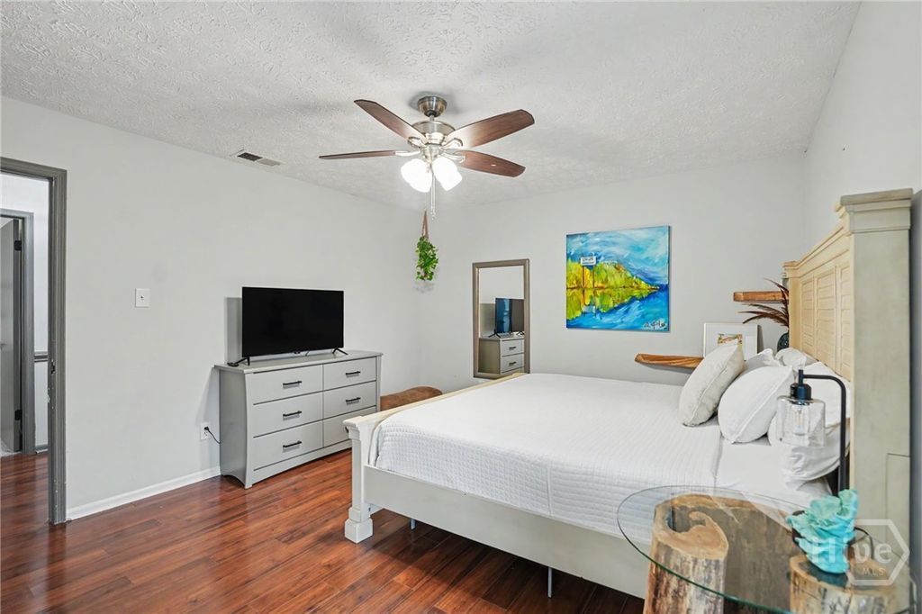 Image 21 of property listing at 810 Oemler Loop, Savannah, GA 31410