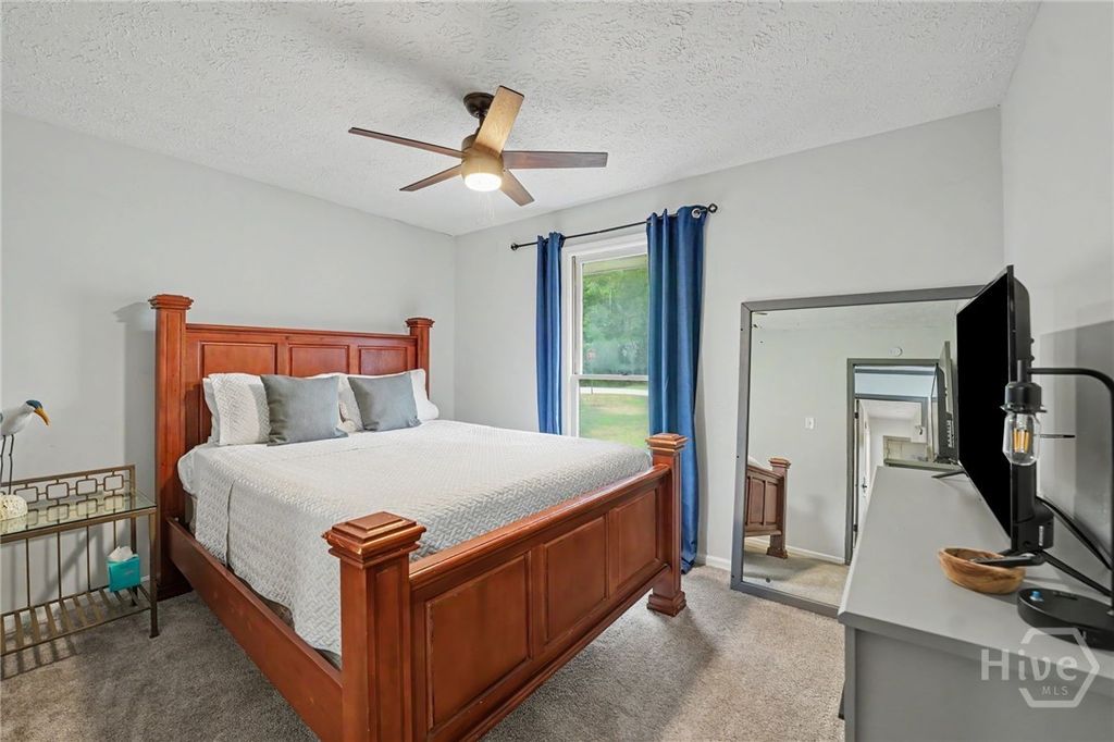 Image 23 of property listing at 810 Oemler Loop, Savannah, GA 31410