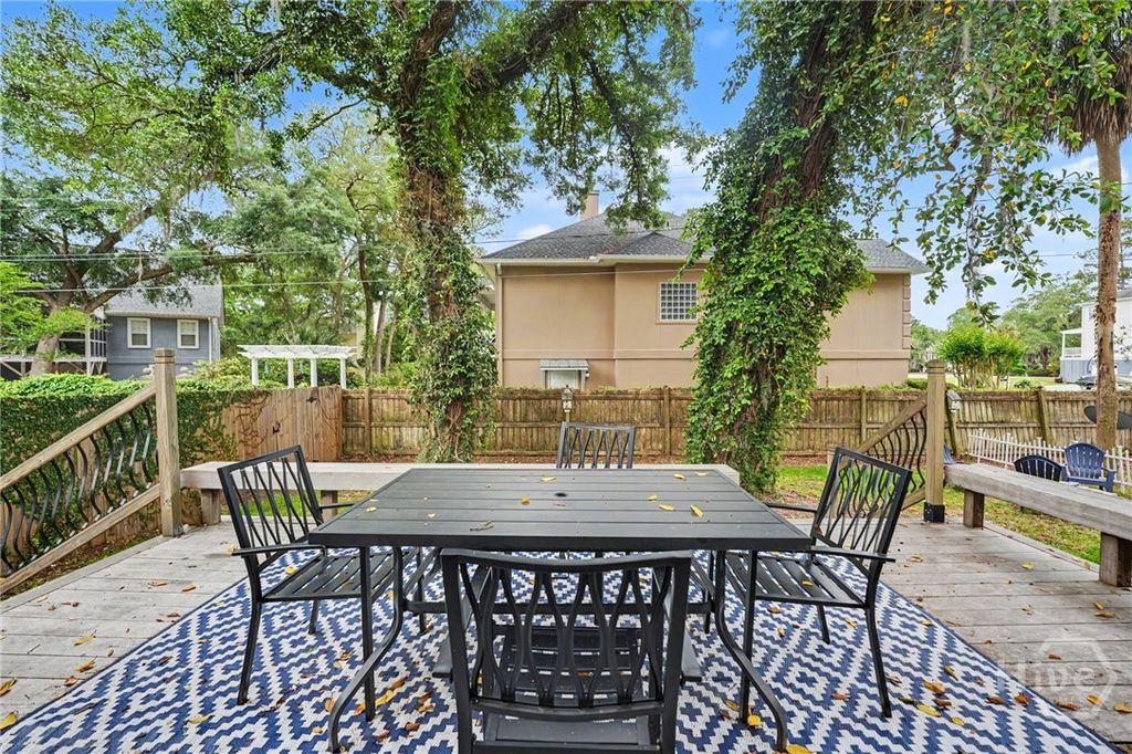 Image 27 of property listing at 810 Oemler Loop, Savannah, GA 31410