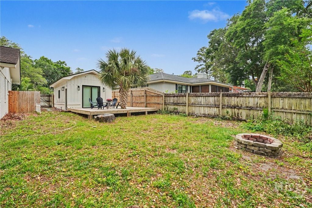 Image 36 of property listing at 810 Oemler Loop, Savannah, GA 31410