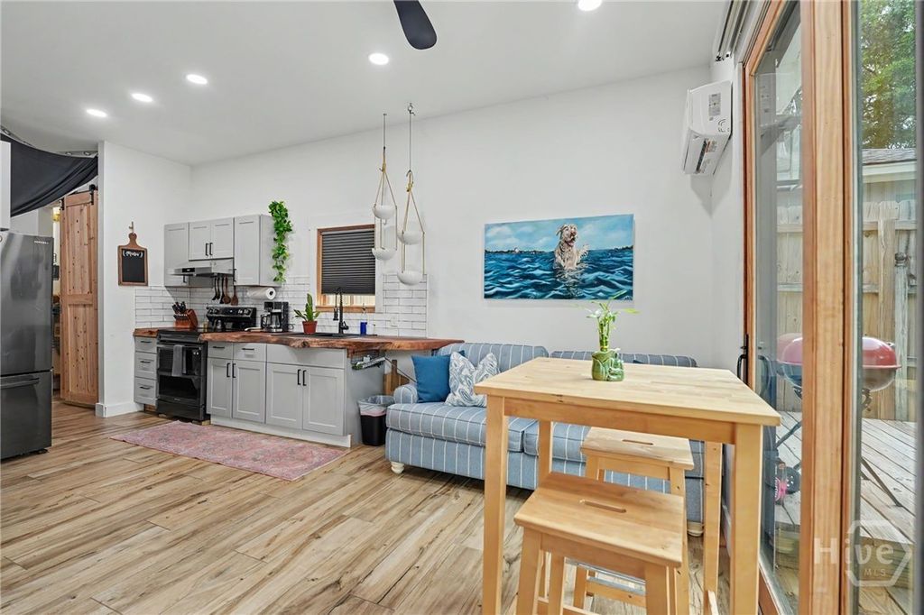 Image 46 of property listing at 810 Oemler Loop, Savannah, GA 31410