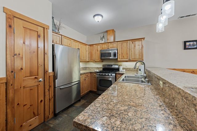 10890 Cinnabar Way Apt 6, Truckee, CA 96161
